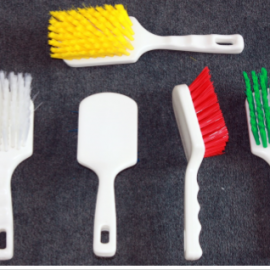 Brosse manche courte